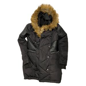 XoXo Faux Fur Hooded Puffer Parka Womans Small